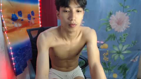 Snapshot of tastylicious_kim chatting on 22, 1, 2025 Ask me online show from 22, 1, 2025