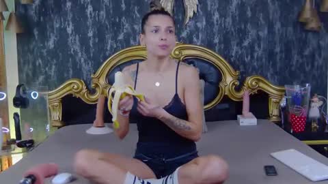 Snapshot of tastypatricia chatting on 1, 3, 2025 TastyPatricia online show from 1, 3, 2025