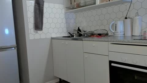 Tate online show from 15, 12, 2024