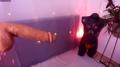 Hey Im Tatiana online show from 27, 2, 2026