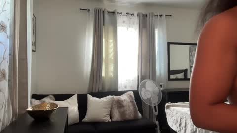 Tatianna Marie online show from 12, 10, 2025