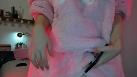 Snapshot of tatiannaz chatting on 28, 11, 2025 Tatianna online show from 28, 11, 2025