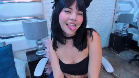 Snapshot of tatilee chatting on 15, 10, 2025 tatilee online show from 15, 10, 2025