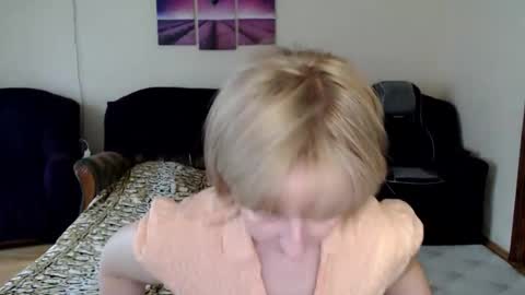 Snapshot of tattease chatting on 17, 9, 2025 Tattease online show from 17, 9, 2025