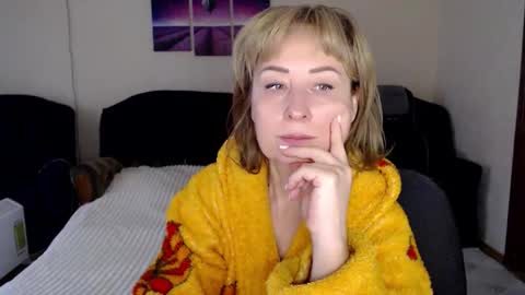 Snapshot of tattease chatting on 15, 10, 2025 Tattease online show from 15, 10, 2025