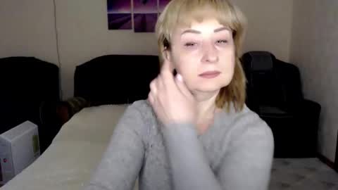 Snapshot of tattease chatting on 22, 10, 2025 Tattease online show from 22, 10, 2025