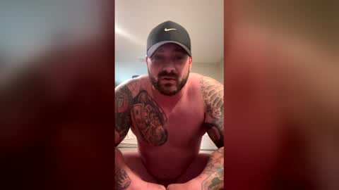Snapshot of tattedbuffcock chatting on 10, 5, 2026 tattedbuffcock online show from 10, 5, 2026