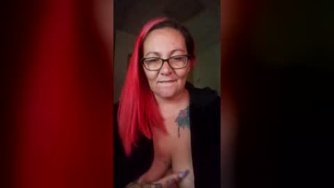 Snapshot of tattedlove04 chatting on 20, 6, 2026 tattedlove04 online show from 20, 6, 2026