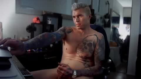 Snapshot of tattednblonde chatting on 18, 1, 2025 tattednblonde online show from 18, 1, 2025