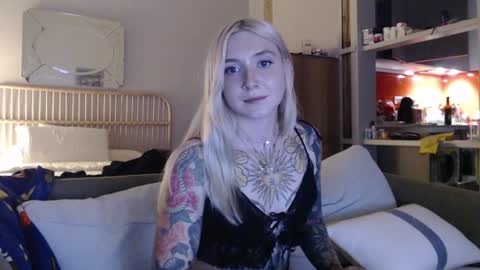 tattoobbgirl online show from 8, 2, 2025
