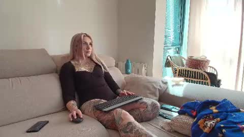 tattoobbgirl online show from 22, 6, 2026