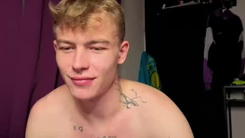 Snapshot of tattooed666cat chatting on 27, 9, 2025 Alex but u can call me Theo online show from 27, 9, 2025