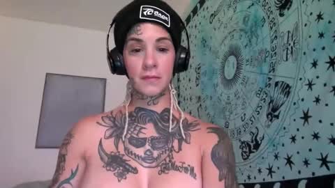 Snapshot of tattooed_natalia chatting on 6, 1, 2025 Natalia 3 online show from 6, 1, 2025