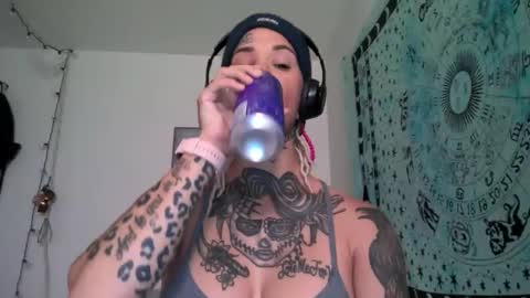 Snapshot of tattooed_natalia chatting on 7, 1, 2025 Natalia 3 online show from 7, 1, 2025