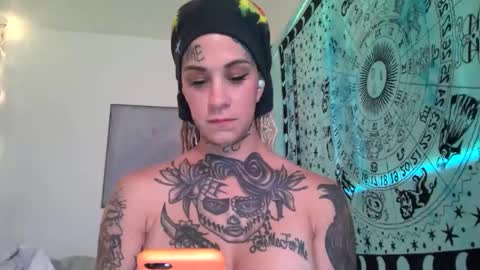 Snapshot of tattooed_natalia chatting on 10, 1, 2025 Natalia 3 online show from 10, 1, 2025