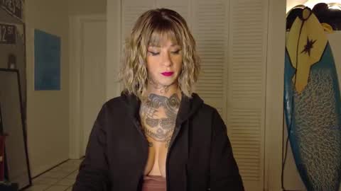 Snapshot of tattooed_natalia chatting on 22, 9, 2025 Natalia 3 online show from 22, 9, 2025