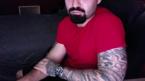 Snapshot of tattooedandbearded22 chatting on 4, 7, 2026 tattooedandbearded22 online show from 4, 7, 2026