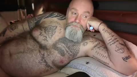 Tattooeddilf 01 online show from 19, 10, 2025