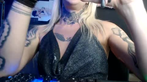 tatuada_safada online show from 12, 7, 2026