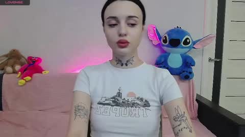 Snapshot of tayaavis chatting on 28, 2, 2025 Taya online show from 28, 2, 2025