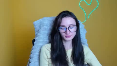 Taya online show from 4, 12, 2025