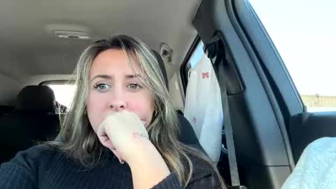 Snapshot of tayleary chatting on 16, 12, 2025 Taylor online show from 16, 12, 2025