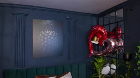 Taylor Bennet online show from 24, 2, 2025