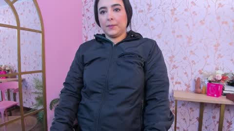 Taylor Bennet online show from 17, 9, 2025