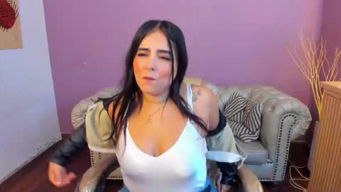 Taylor Bennet online show from 3, 10, 2025