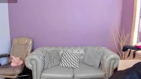 Taylor Bennet online show from 8, 10, 2025