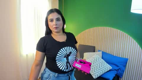 Taylor Bennet online show from 20, 11, 2025