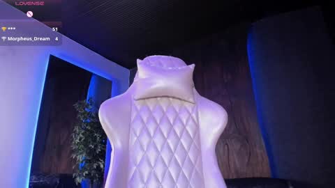 Taylor  Help me to get 100 thumbs up online show from 19, 9, 2025