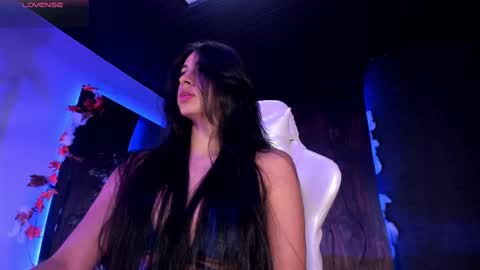 Taylor  Help me to get 100 thumbs up online show from 16, 10, 2025