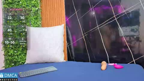 Tay online show from 7, 10, 2025