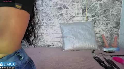 Tay online show from 10, 11, 2025