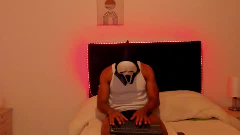 taylormaccurdy_ online show from 31, 10, 2025