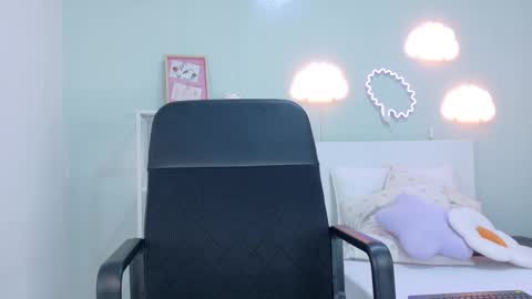 Snapshot of taylorsmitth_ chatting on 29, 10, 2025 TAYLOR online show from 29, 10, 2025