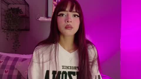 Snapshot of taylorsmitth_ chatting on 15, 11, 2025 TAYLOR online show from 15, 11, 2025