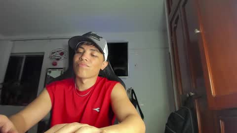 Snapshot of taylorsorf chatting on 5, 11, 2025 taylorsorf online show from 5, 11, 2025