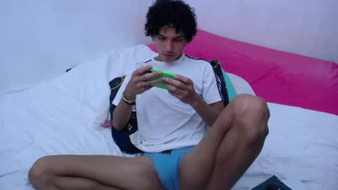 Tayron online show from 17, 12, 2024