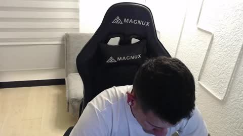 DYNAMITE DUO69 online show from 6, 4, 2026