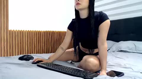 DYNAMITE DUO69 online show from 21, 7, 2026