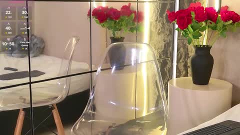 Snapshot of teasealicious chatting on 7, 11, 2025 Bruna online show from 7, 11, 2025