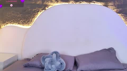 Snapshot of teasealicious chatting on 13, 12, 2025 Bruna online show from 13, 12, 2025