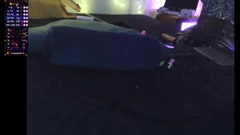 TeasyBitchyCross online show from 10, 1, 2025