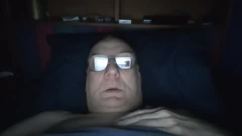 Snapshot of tebb61 chatting on 21, 10, 2025 Mark online show from 21, 10, 2025