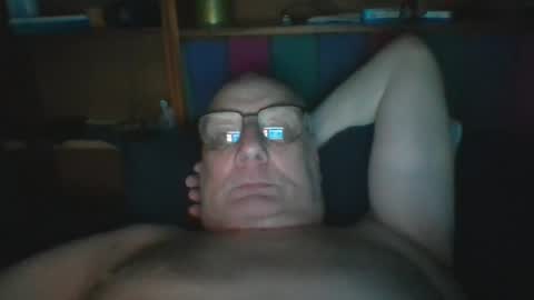 Snapshot of tebb61 chatting on 24, 6, 2026 Mark online show from 24, 6, 2026
