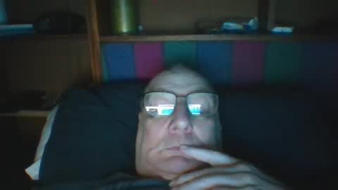 Snapshot of tebb61 chatting on 30, 6, 2026 Mark online show from 30, 6, 2026