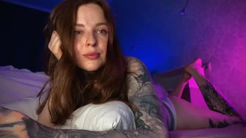 Mary     X TechnoElfff  INST    fansly kissmary online show from 18, 12, 2024