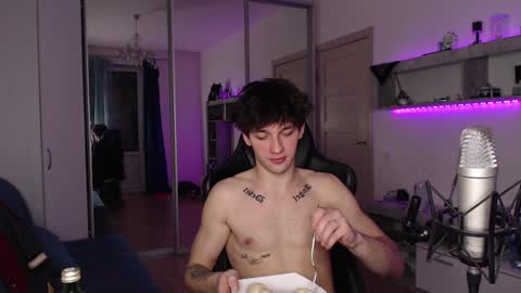 Snapshot of teddy_mode chatting on 7, 12, 2024 Teddy online show from 7, 12, 2024